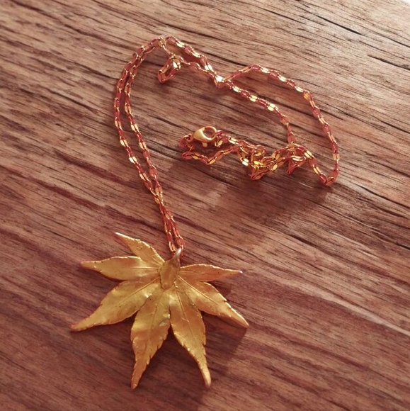 Gold "Mary Jane" Leaf Pendant Necklace - Picture 1 of 5